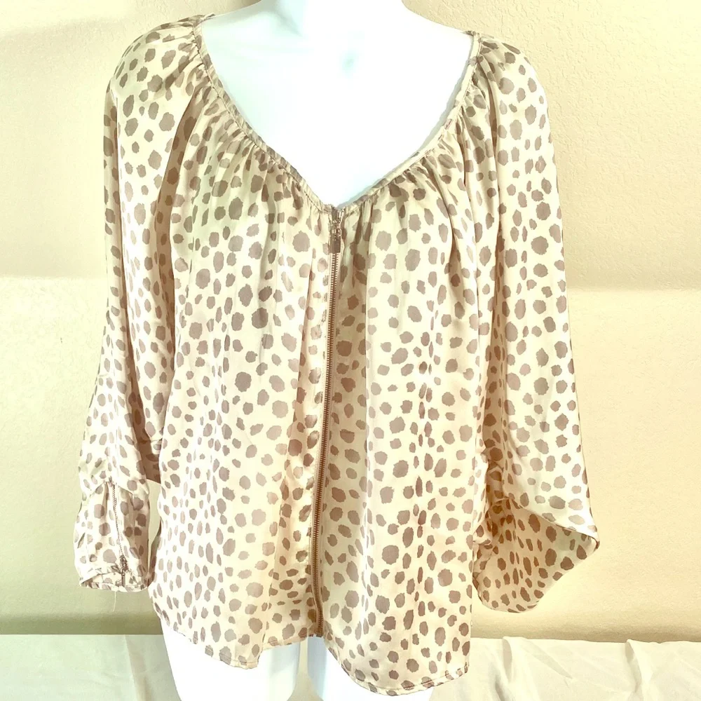 Ladies cecico brown animal print blouse size M